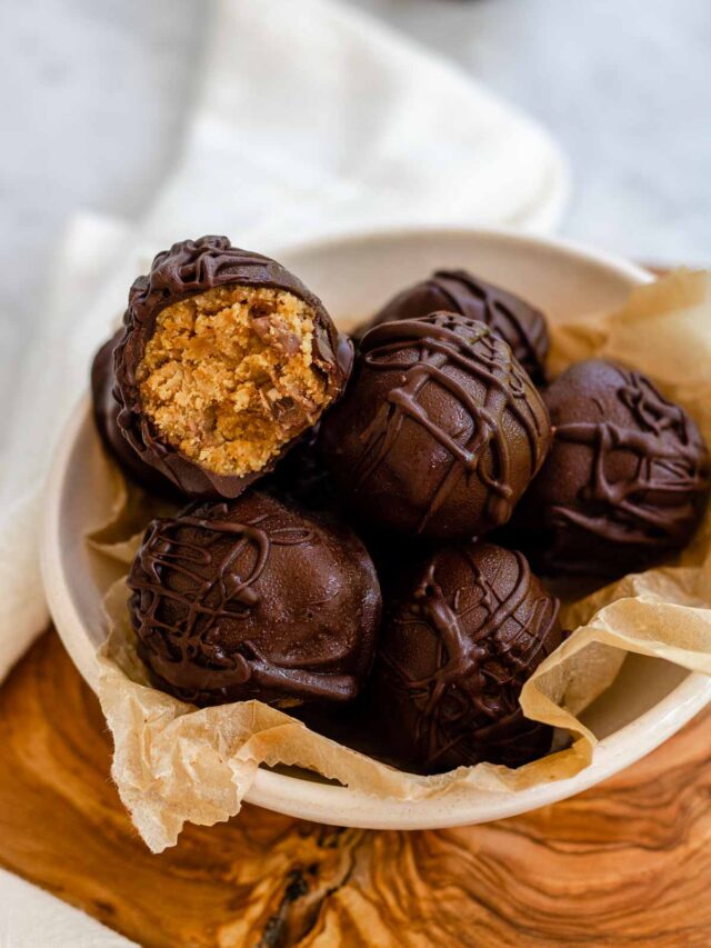 How to make chickpea cookie dough balls